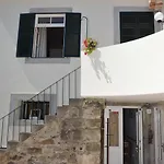 16 منزل للإقامة *