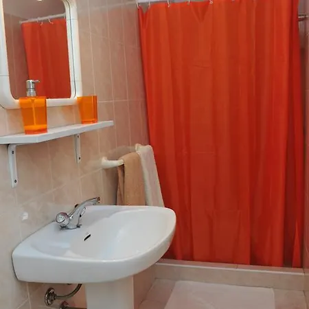 Homestay 16 *