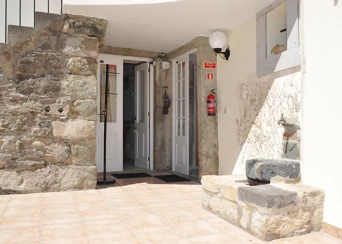 16 Homestay Porto Santo